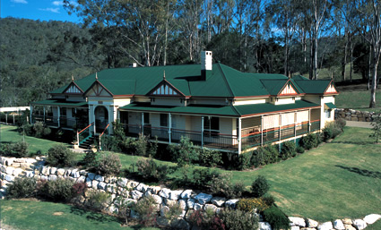 Roofing made from COLORBOND® steel in Cottage Green®