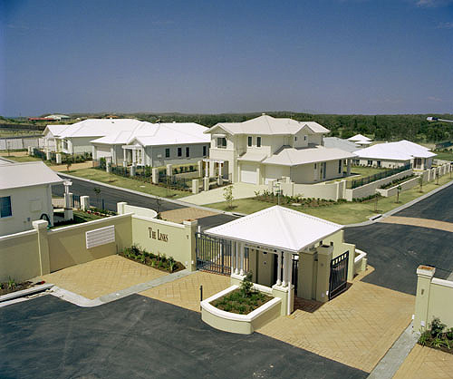 The Links 'Beachside'  estate adjoining the Yamba Golf Course at Yamba on New South Wales. Roofs are made from COLORBOND® Ultra steel in the colours of Surfmist®, Dune® and Windspray®