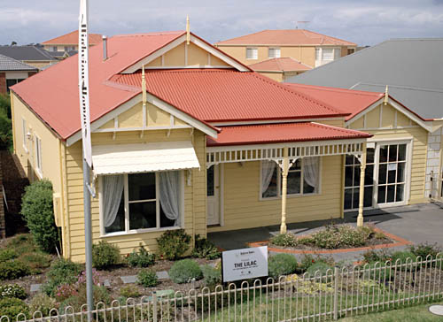 Highview Homes 'Lilac' with a roof made from COLORBOND® steel in Manor